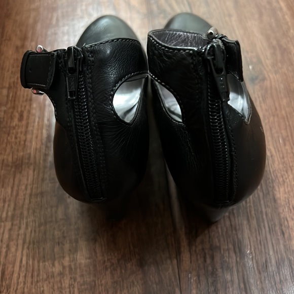 Ecco Black Leather heeled wedges, size EU 38/US 7.5 - Picture 3 of 4